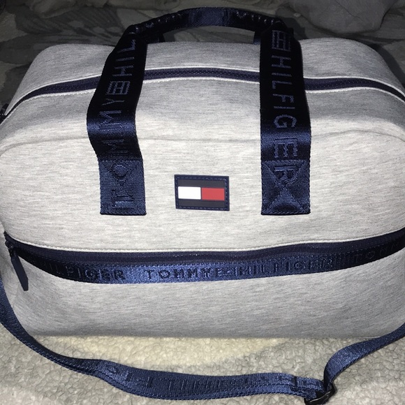 Tommy Hilfiger Men’s Small Duffel Bag🆕 - Picture 4 of 14